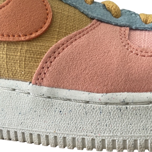 Nike Air Force 1 '07 LV8 "Sun Club"  golden sand color way - Picture 9 of 9